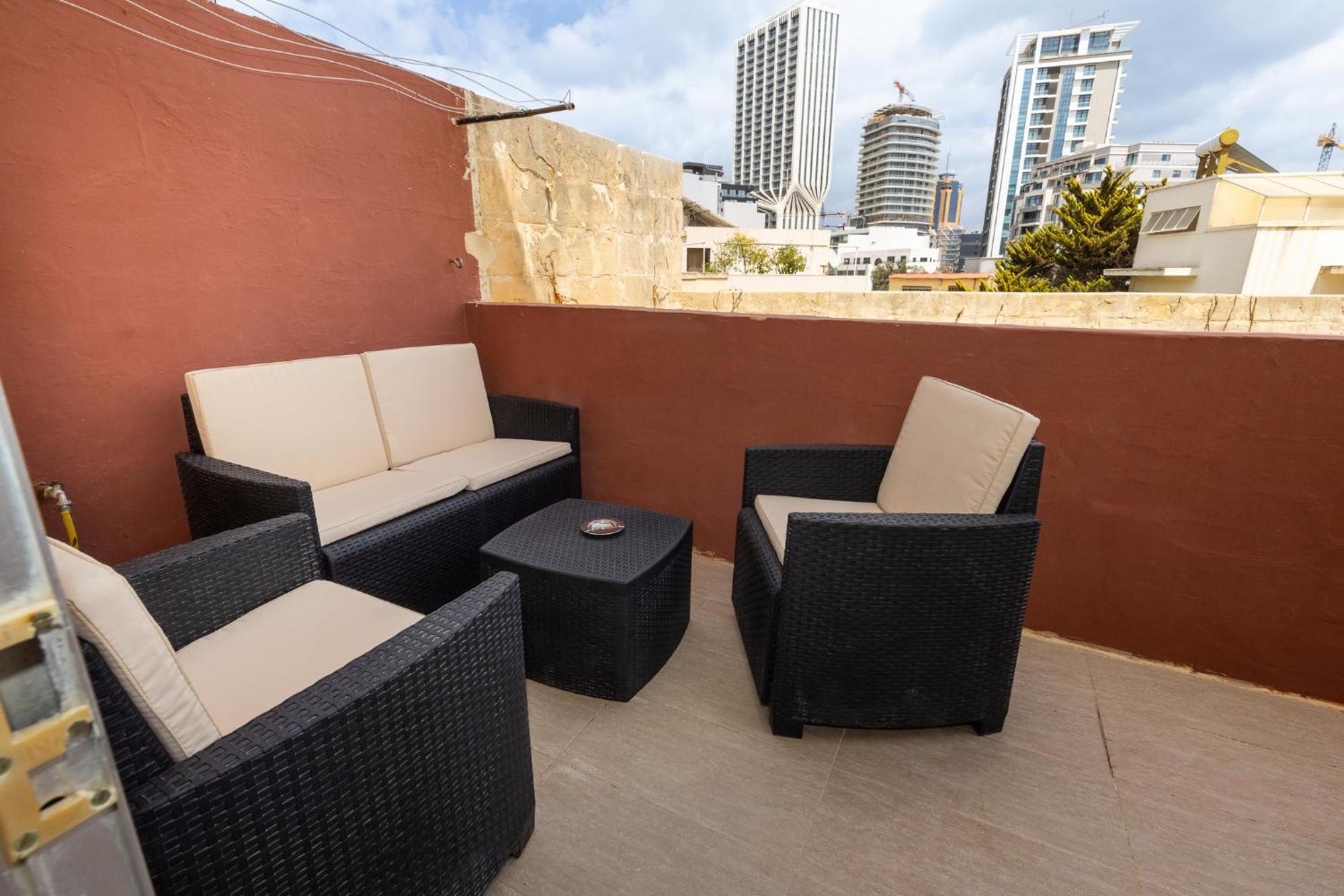 Pinewood Appartement San Ġiljan Buitenkant foto