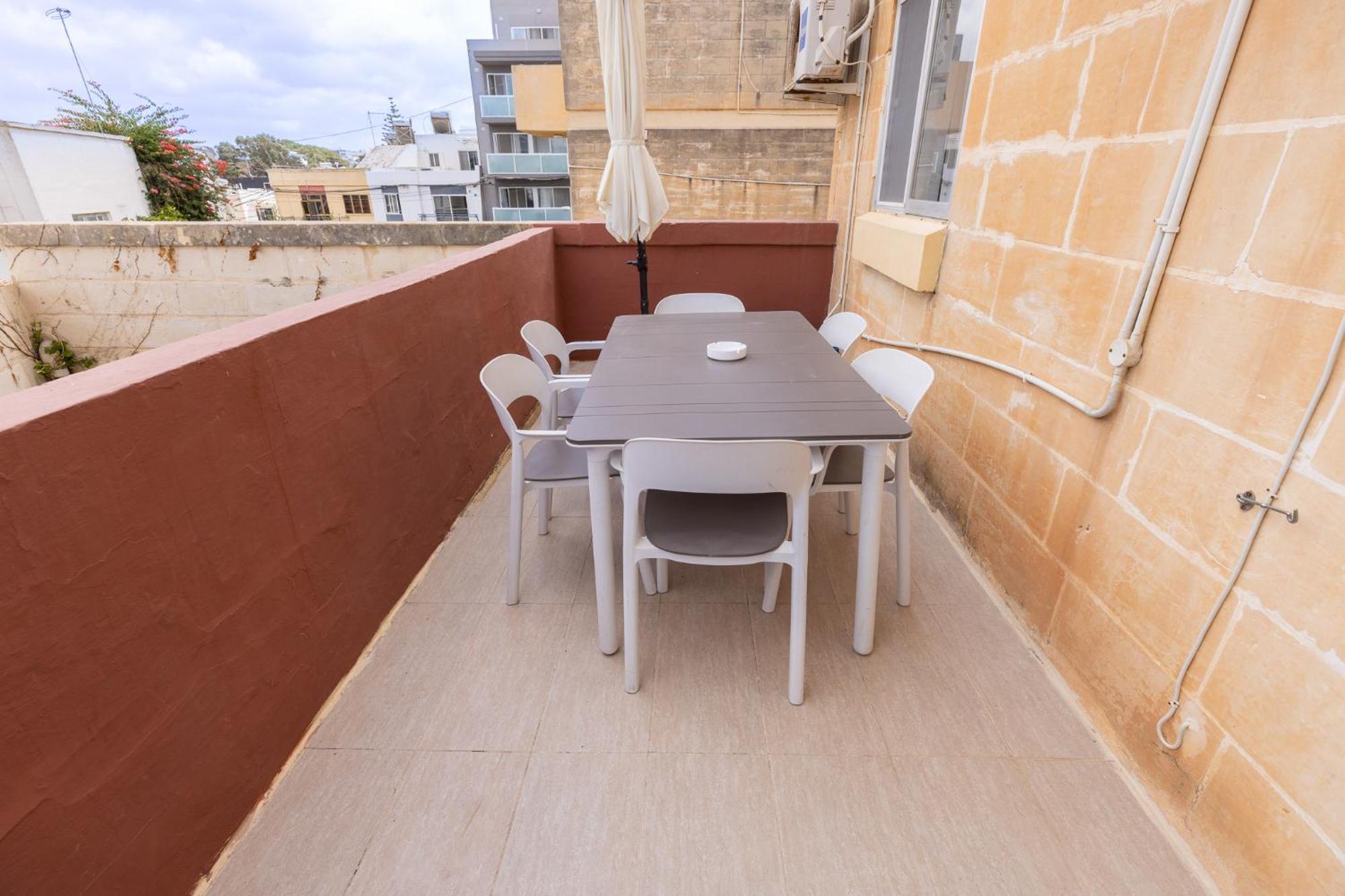 Pinewood Appartement San Ġiljan Buitenkant foto