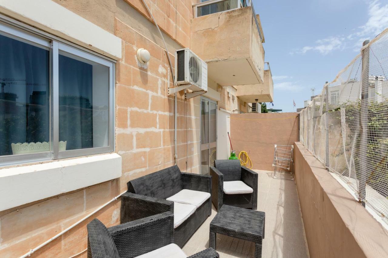 Pinewood Appartement San Ġiljan Buitenkant foto